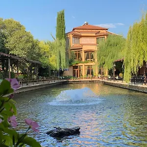 Hotel Rritja E Koranit Tushemisht